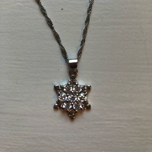 AWESOME.  925 silver Necklace with simulated diamond in the star